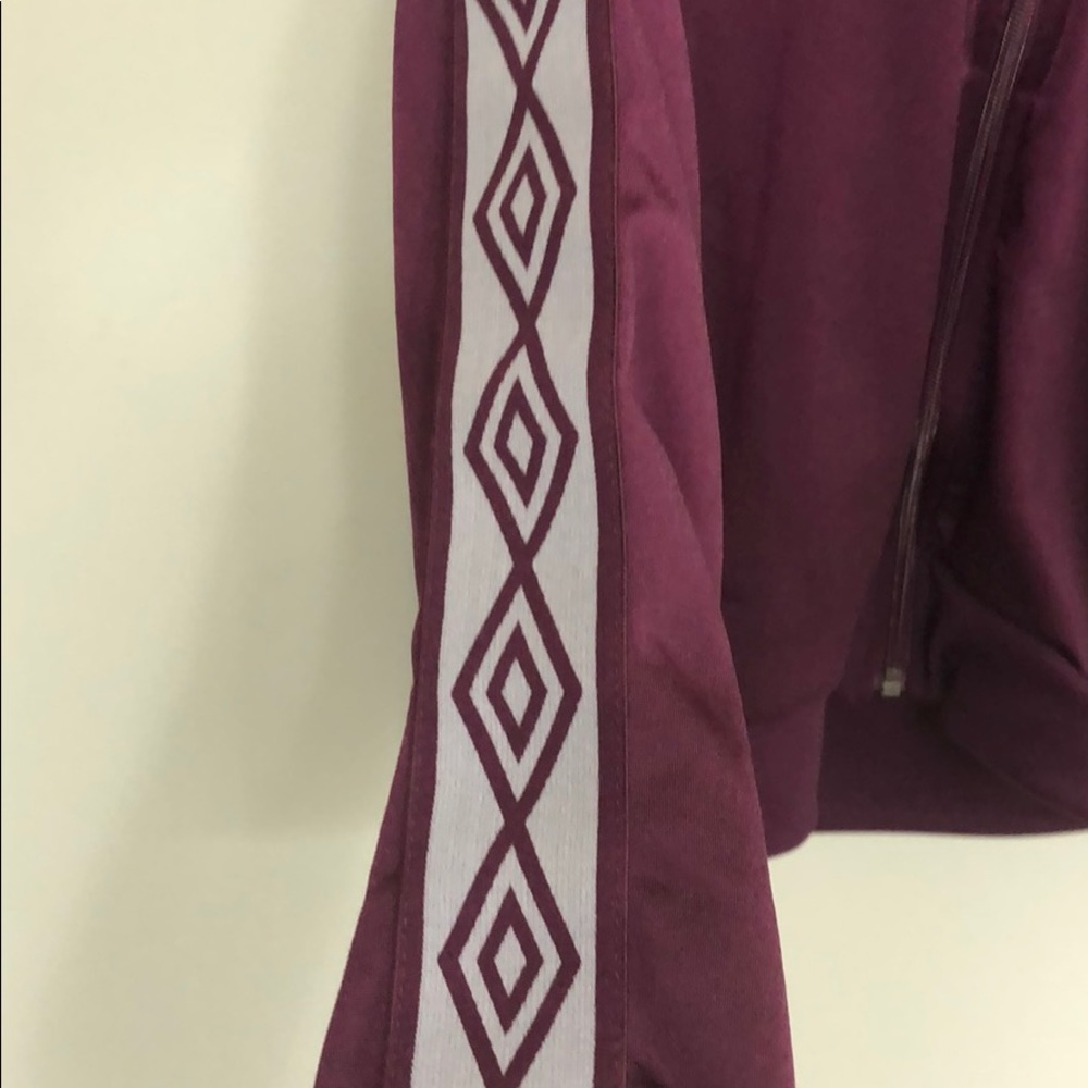 Umbro Purple Jacket - Picture 2 of 5